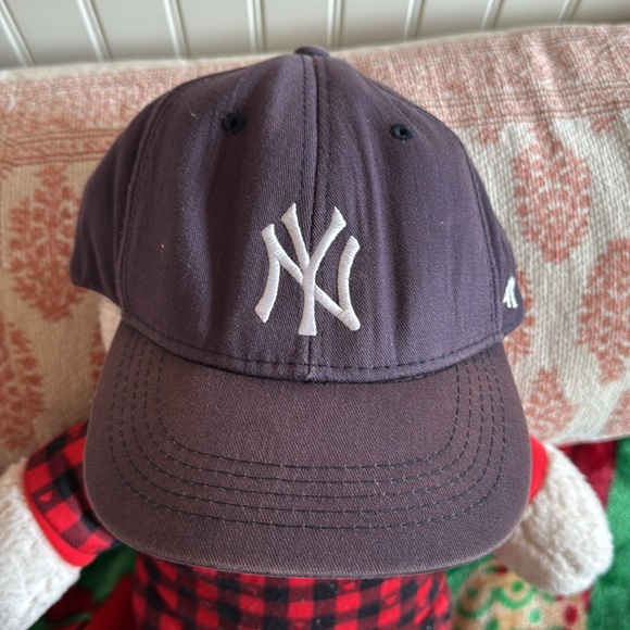 Very Well Loved Toddler New York Yankees Baseball Hat - Picture 2 of 10